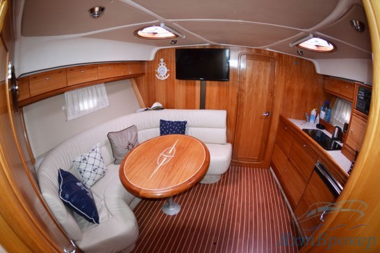 Bavaria 35