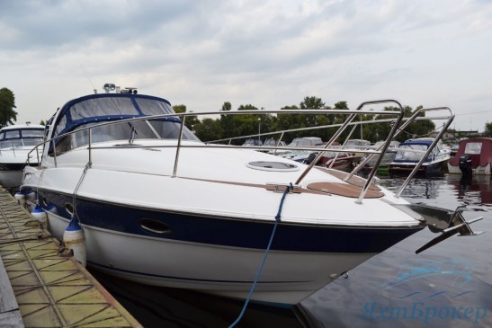 Моторная яхта Bavaria 32